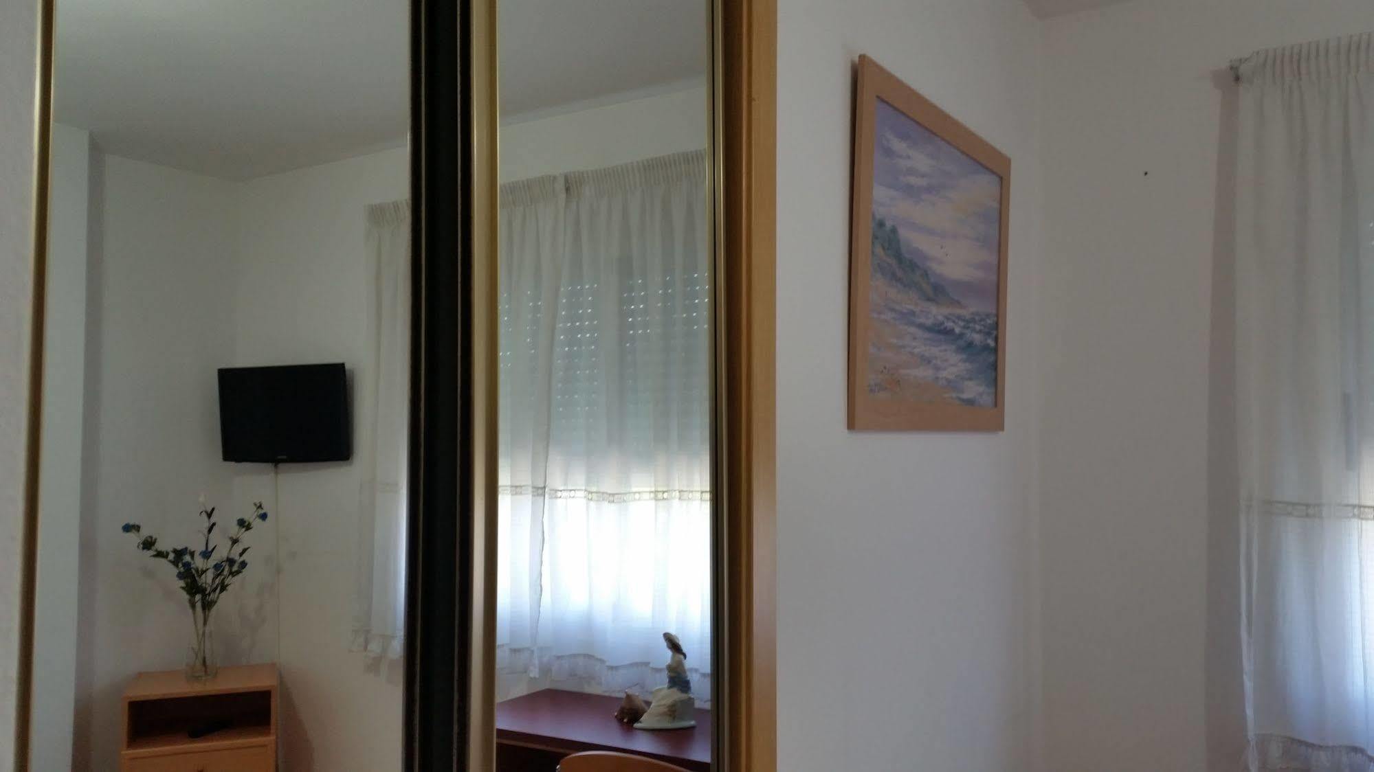 Hostal Lucus Lugo Buitenkant foto